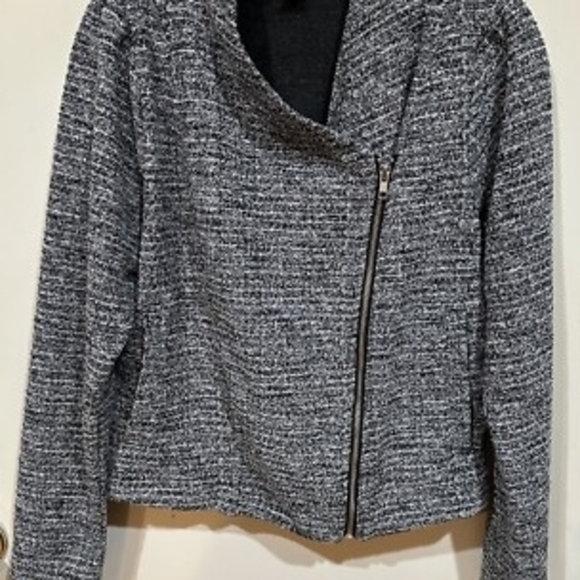 Banana Republic Jackets & Blazers - Banana Republic Gray Tweed Jacket
